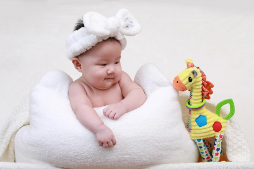 遵化市宝宝打嗝吐奶怎么回事